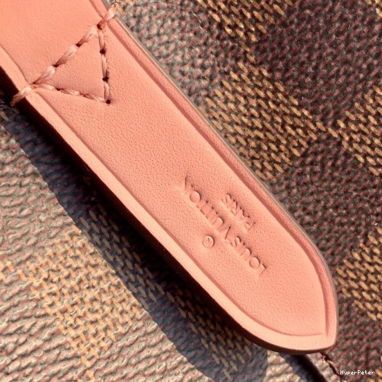 NÉONOÉ VUITTON LOUIS 0804